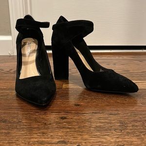 Gianni Bini Black Suede Closed Toe Heel with Ankle Strap, Size 7